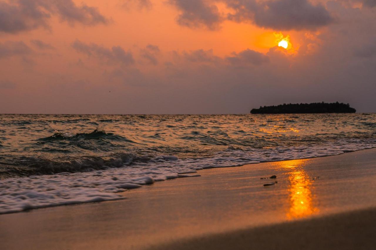 Brickwood Rasdhoo- Beach Front מראה חיצוני תמונה